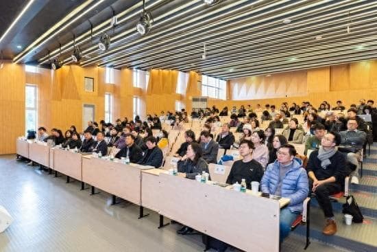 人工智能如何赋能创新设计与教育？上海交大设计学院举办“AI时代的人文与设计”论坛