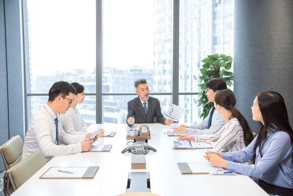 董事会成员一定要有股份吗