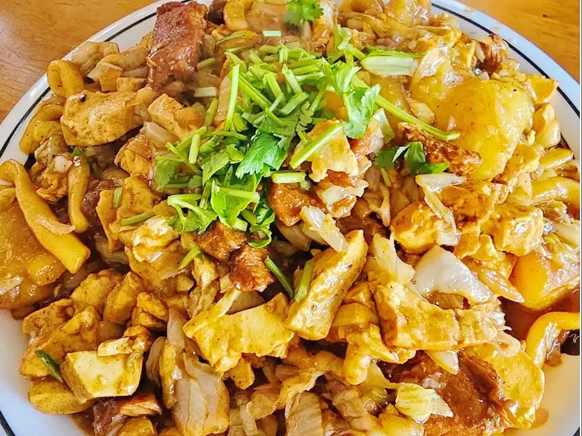 榆林十大特色美食：从大烩菜到驴板肠，每一道都令人垂涎