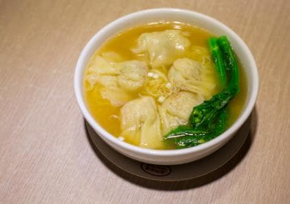 馄饨馅怎么调最好吃？三种汤底做法详解
