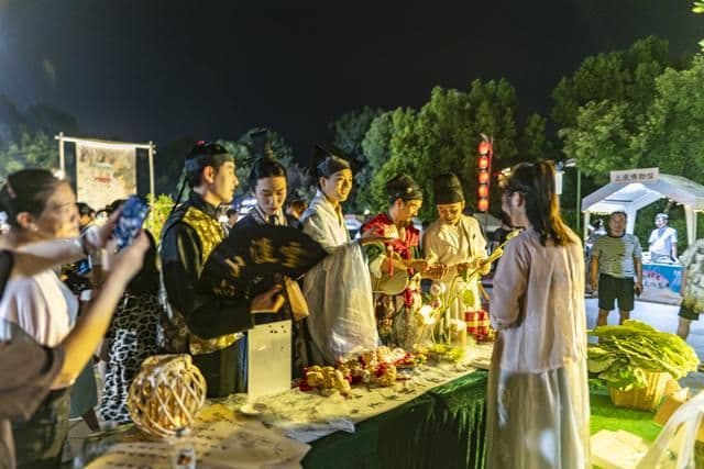 扬州市的民俗活动丰富吗,您想参与其中吗?