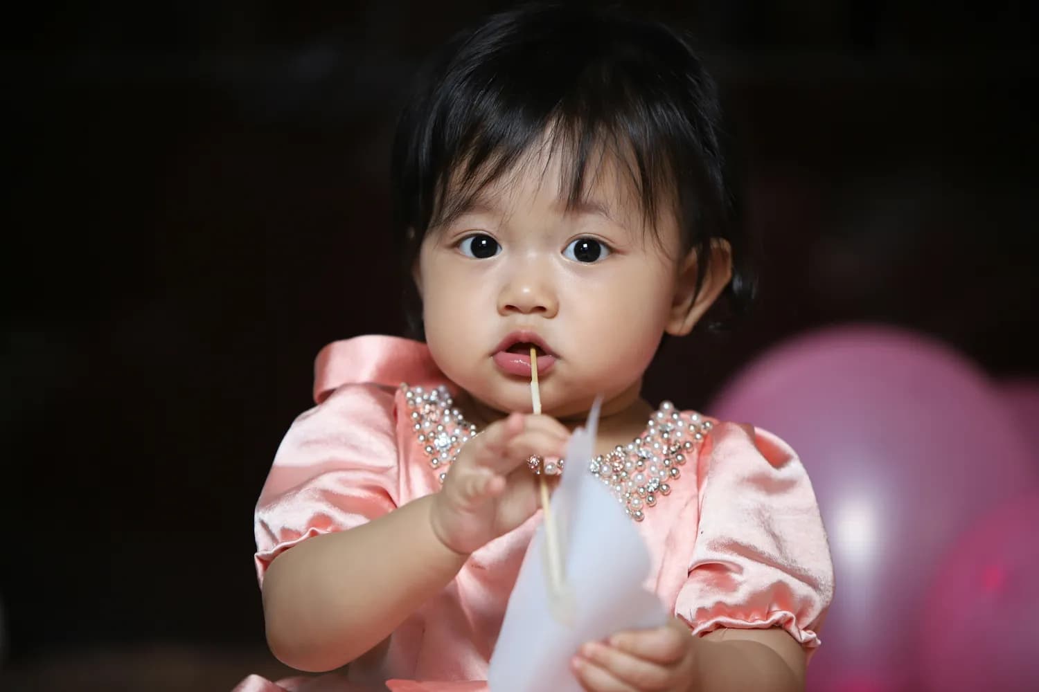 贾乃亮女儿过12岁生日，离异父母的共同选择引关注