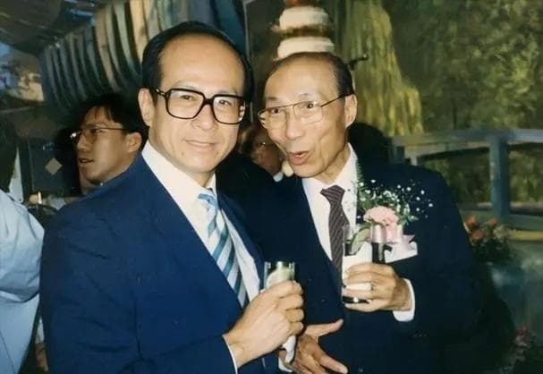 霍英东李嘉诚，谁的江湖地位更高？