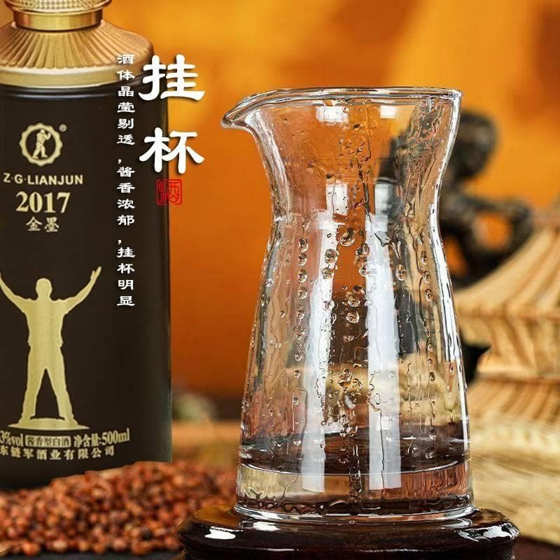 链军酒：白酒可以带上飞机吗？飞机上是否可以托运酒？