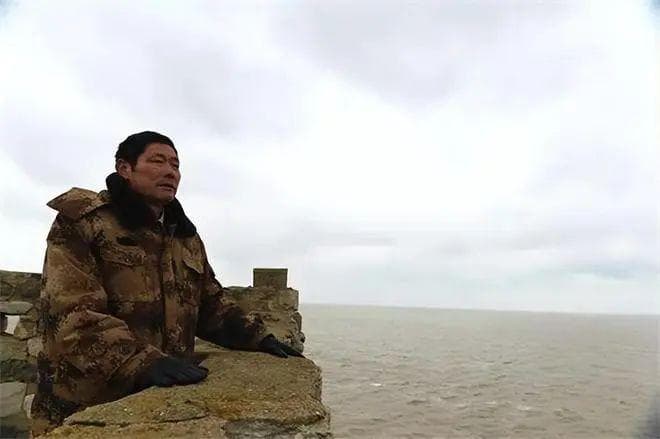 王继才、王仕花：用一生守一座岛、护一面旗