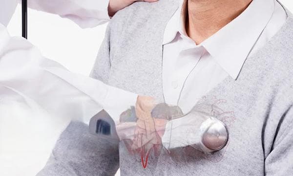 心电图检查发现室性早搏，严重吗？需要治疗吗？