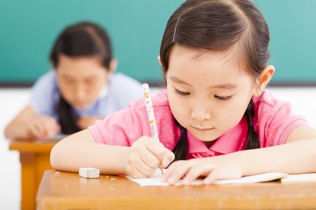 如何让孩子学会写作文(培养他们写作能力的方法)
