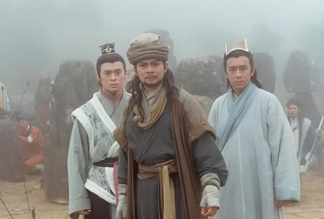 扫地僧当世无敌，为何夸降龙十八掌天下第一？你看扫地僧真名叫啥