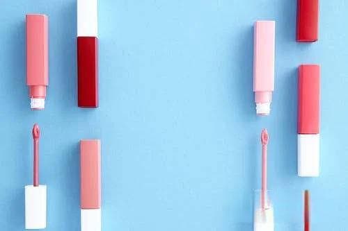 打造完美眉形：眉毛化妆的全面指南