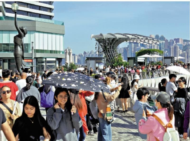 深圳赴港"一签多行"首日：智能签注便捷高效，市民反响热烈