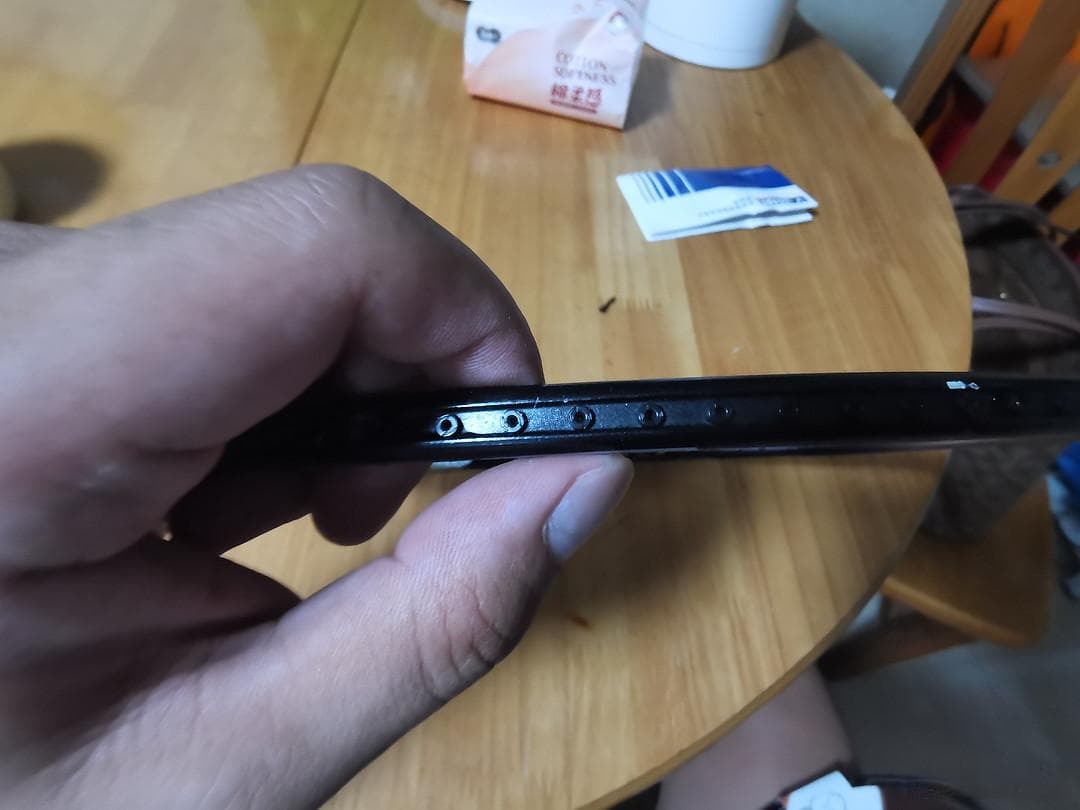 羽毛球拍护线管更换指南：以胜利小隼为例