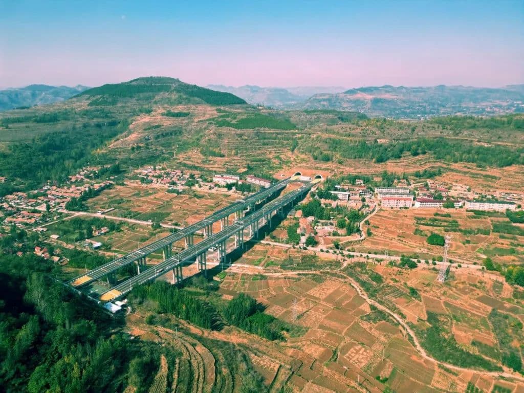 临临高速全线贯通：临沂淄博1.5小时可达，串起两城秋日美景