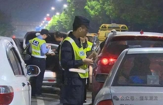 交警提醒：即日起严查“3+1”交通违规行为，车主需注意