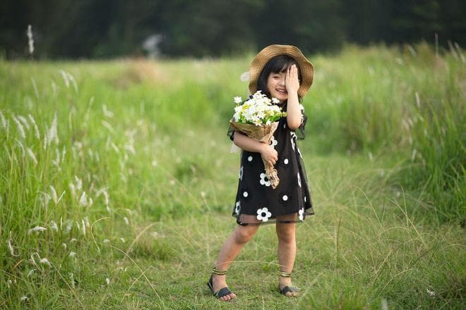 别总说“你真棒”，6个“花式夸法”，父母照搬就行！