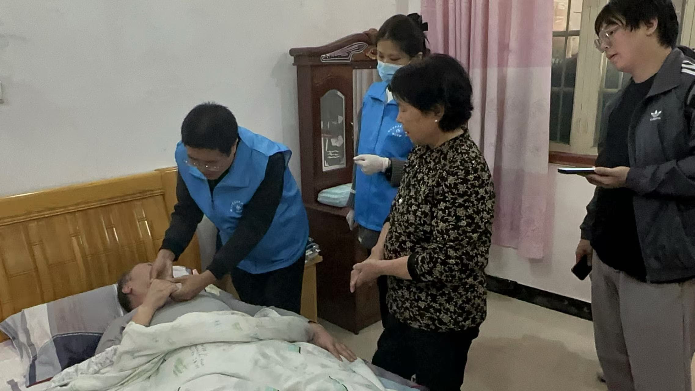 长护险全面推开在即 筹资护理评估三大难题待解