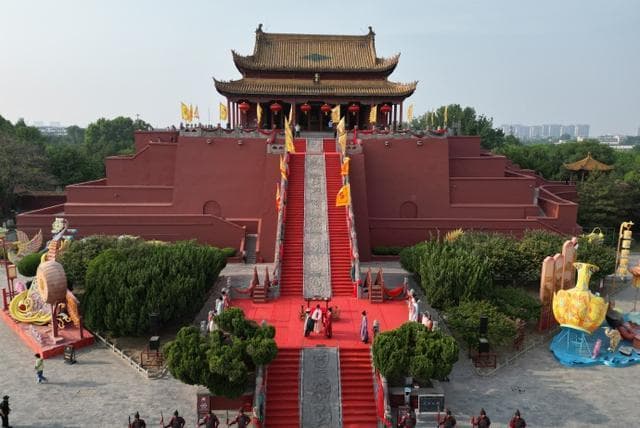 龙亭：210年六朝皇宫，从皇家禁地到文旅新名片