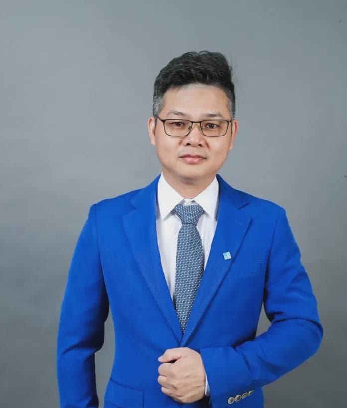 从落魄鱼贩到珠宝大亨：80后潮商赵洪春的创业传奇