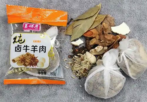 炖羊肉都需要哪些调料，炖羊肉必放四种香料