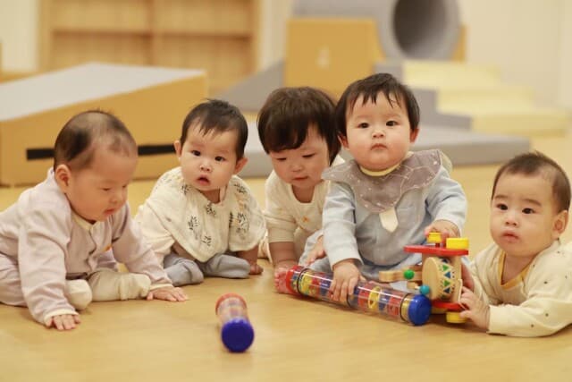 破解幼儿托育难题，路在何方