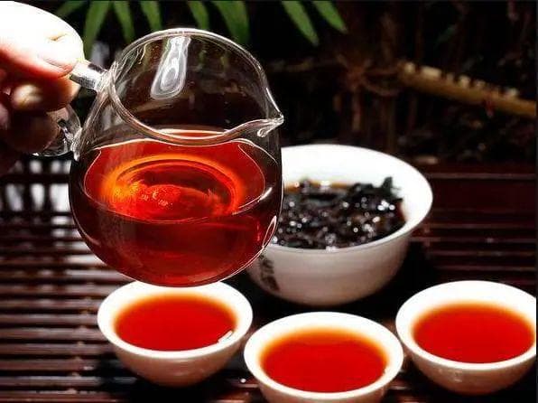 泡红茶的水温多少度？嫩叶or大叶？教你泡红茶