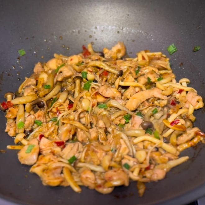 鸡肉低卡健康吃法44｜辣杂菇鸡腿