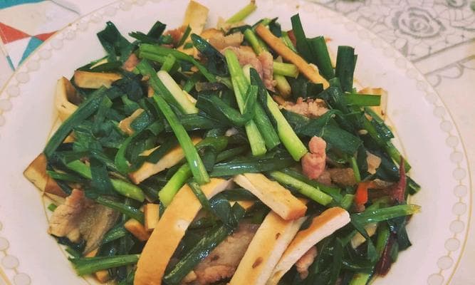 素炒干豆腐：美味又健康的家常菜制作指南