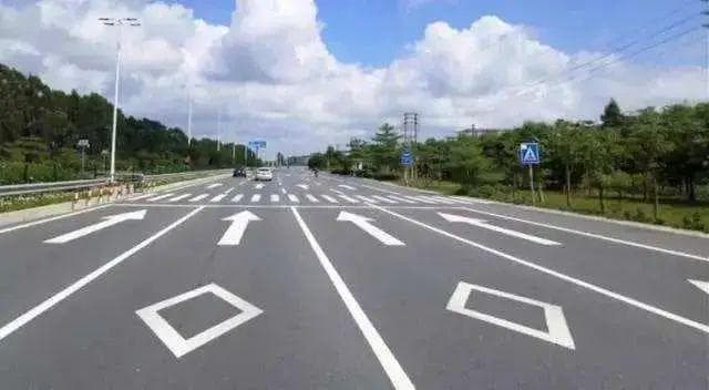 “停和让” 的道路交通标志标线，你要知道！