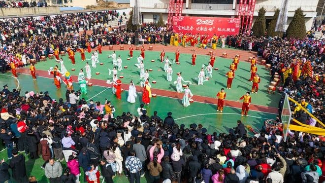 庆阳元宵节：花灯璀璨 社火欢腾 面灯传情