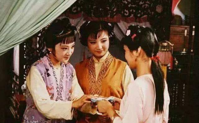 《红楼梦》中的人口买卖与家族制度：人物命运的悲歌