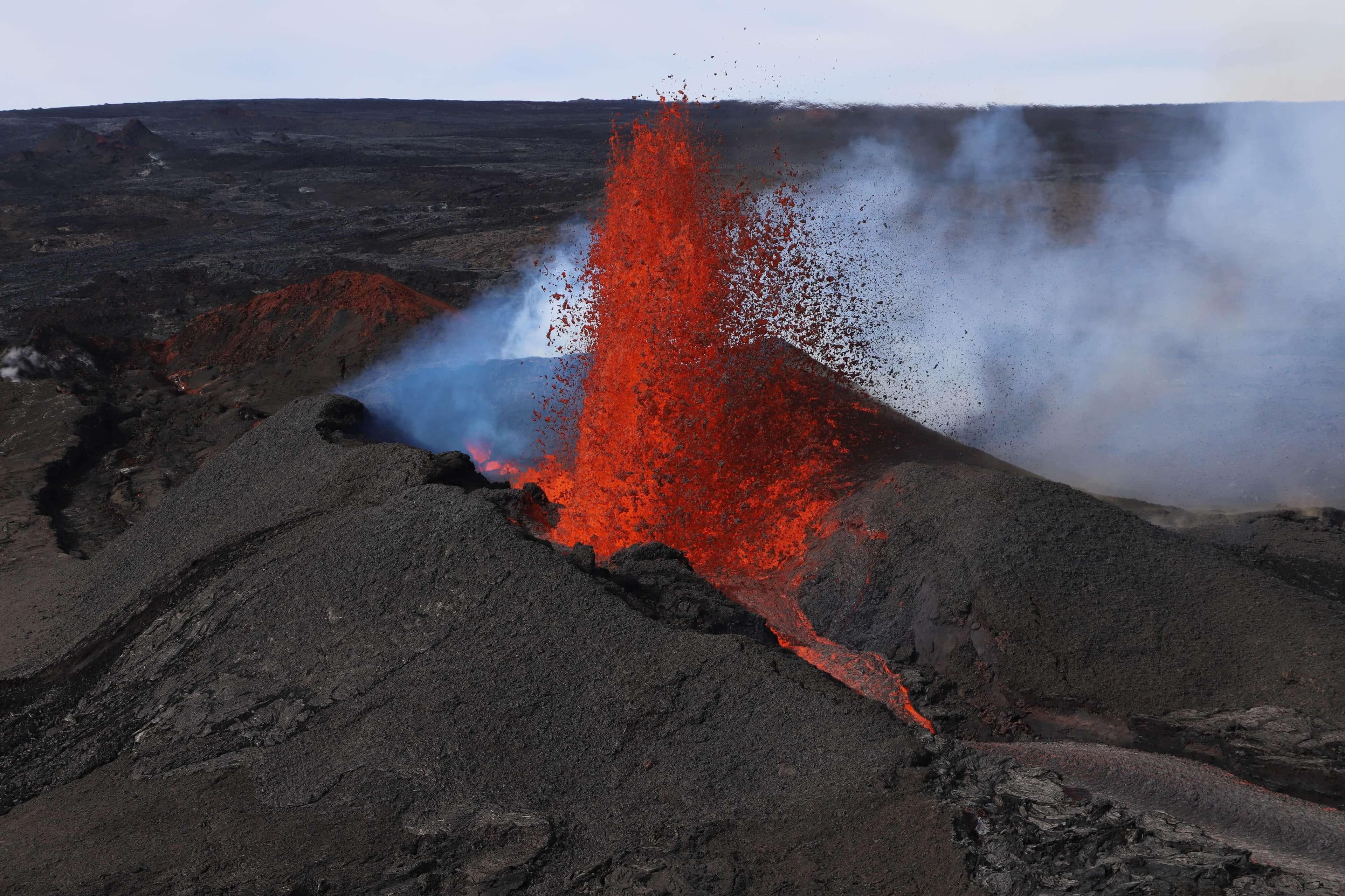地球最大活火山喷发前发生了什么