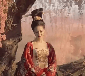 杨玉环：唐朝宫廷中的传奇女性