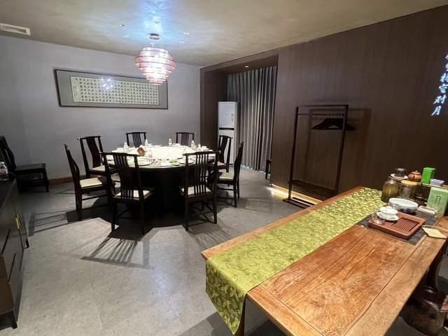 中国各地白酒饮酒习俗大盘点：从河南鱼头酒到山西竹节杯