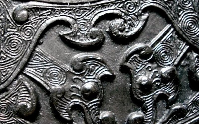 春秋饕餮螭龙纹：华丽神秘的古代艺术