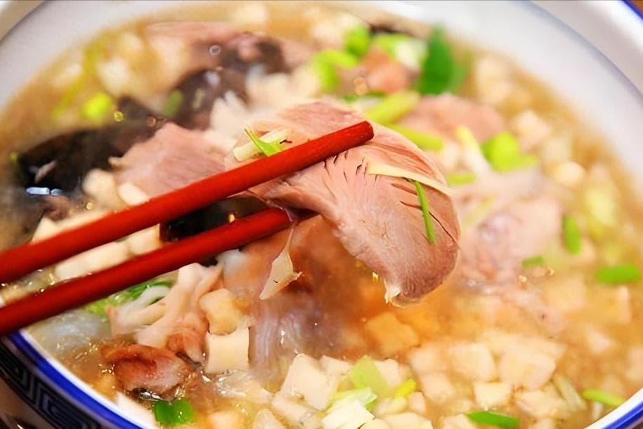 西安十大必吃小吃：从羊肉泡馍到biangbiang面，每一道都是历史的味道