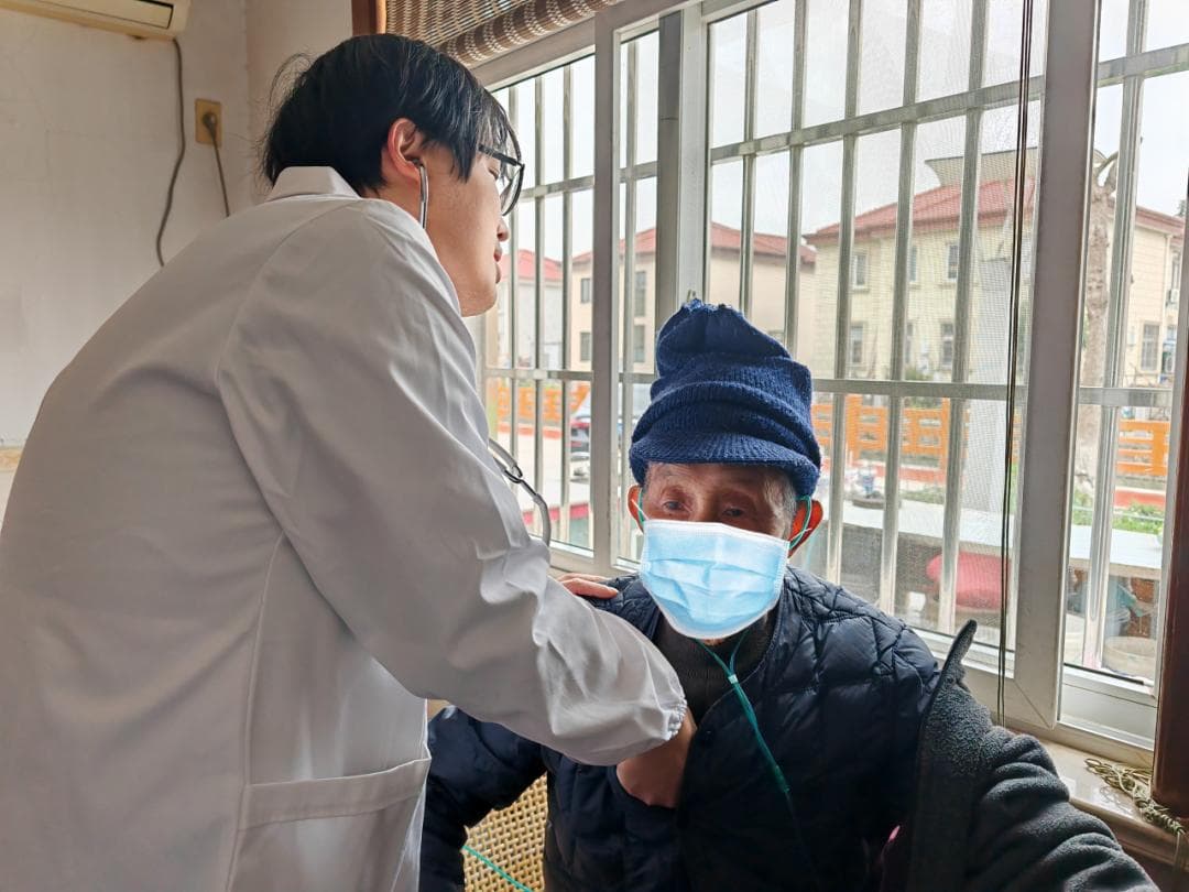 这次上门服务的医生不一样