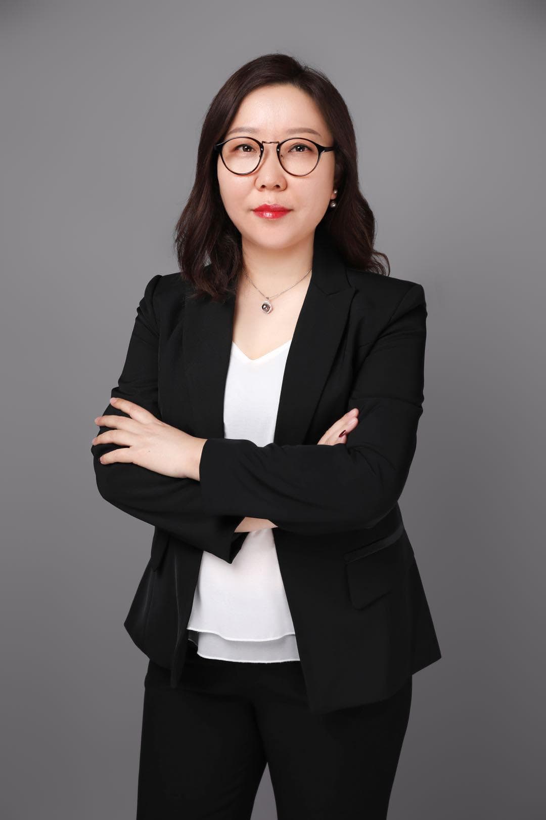 现代女性面对的社会压力及其应对策略