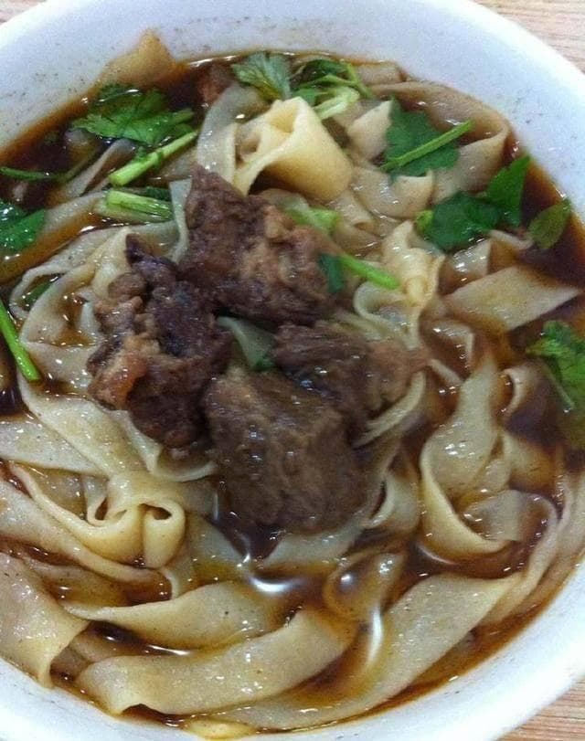 河北邯郸除了炸串奶奶的炸串，还有巨多好吃的，看完都馋哭了！