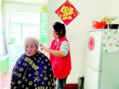 “共享儿女”温暖空巢老人