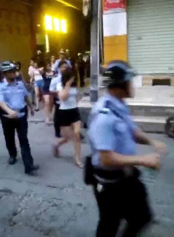 南宁警方成功端掉特大涉黑涉恶犯罪团伙，243名违法犯罪嫌疑人落网