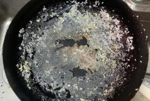 炒菜不溅油的小妙招，让厨房清洁不再烦恼