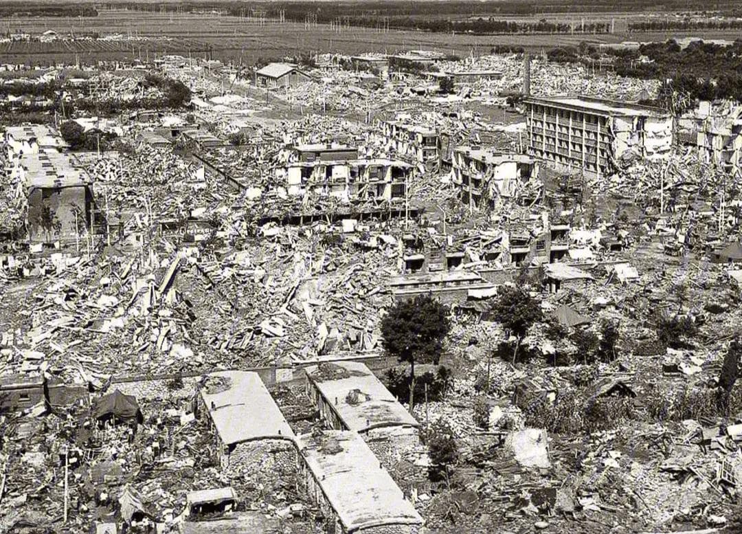 抗震救灾援唐山：医者担当缝合大地裂痕
