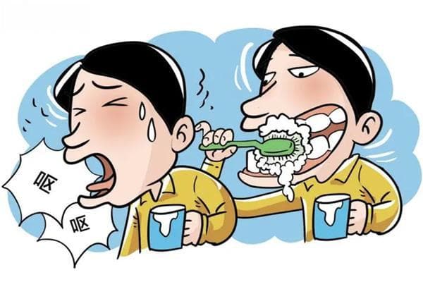 刷牙恶心干呕反胃是什么原因?