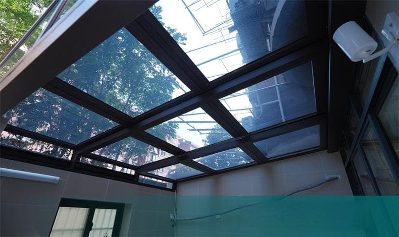 自建房楼顶加建阳光房：可行与否需多番斟酌