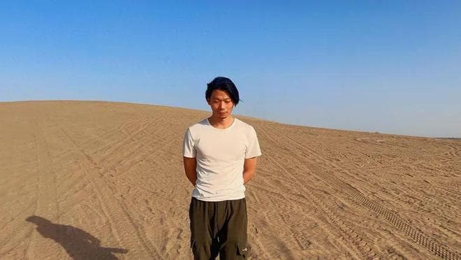 中国当代诗人的两难：精神富足与现实困境