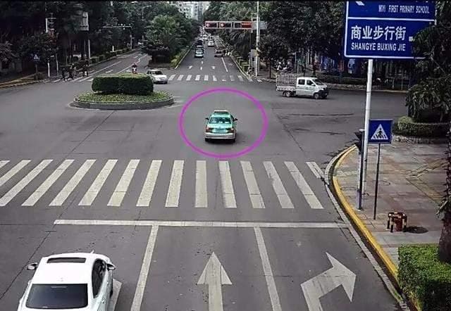 闯红灯规则已变，这些驾驶技巧助你安全行车