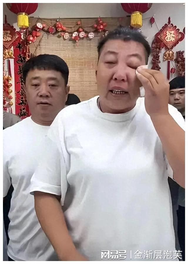 网红“东北雨姐”背后的真实世界