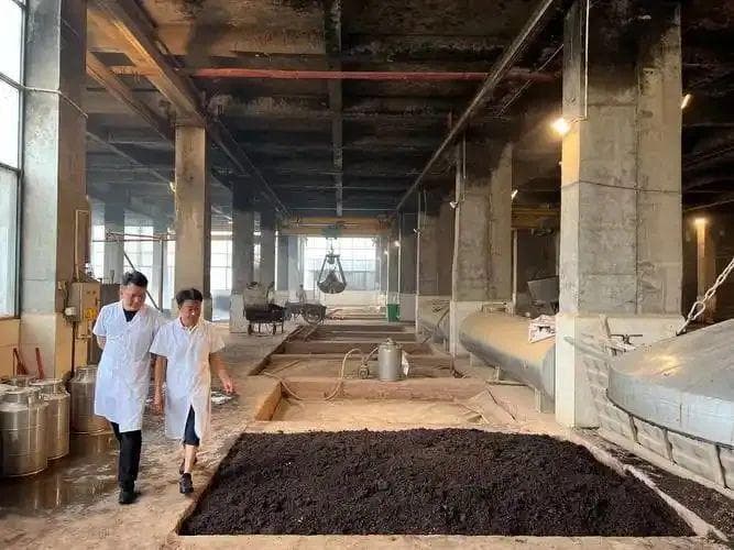 浓香型白酒酿造工艺详解：从原料到美酒的全过程