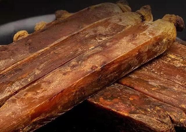 高丽参是凉性还是热性，吃多了会上火吗？