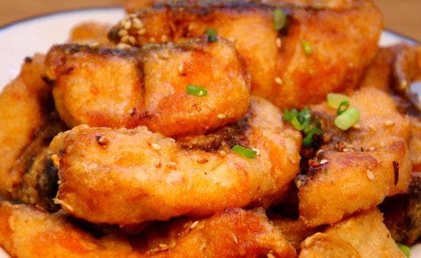 香煎糍粑鱼：外酥里嫩，回味无穷