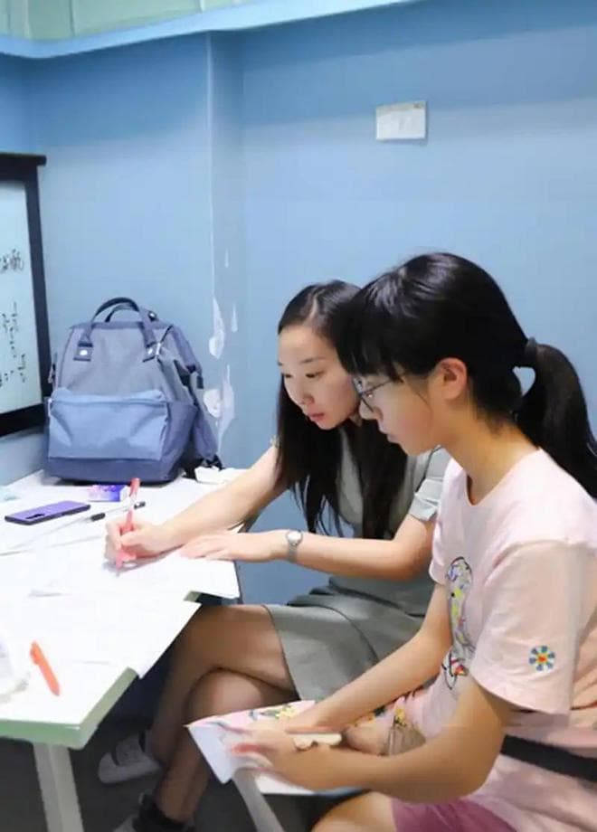 高三女儿要补课，妈妈断然拒绝：教育不是一场竞赛